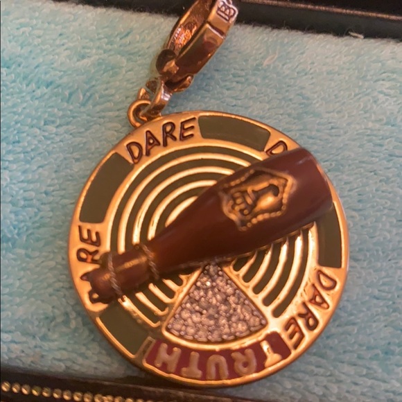 New RARE HTF Juicy Couture SPIN THE BOTTLE CHARM - Picture 2 of 6